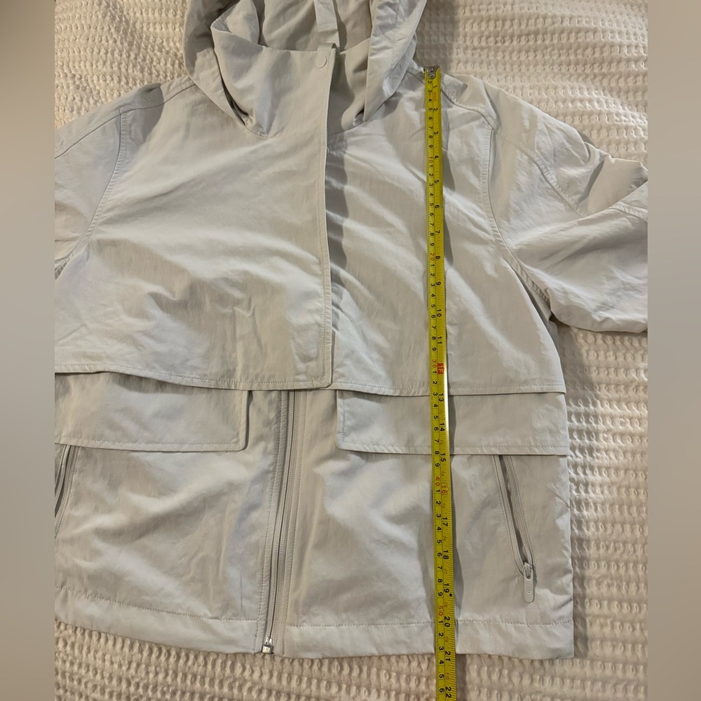 lululemon Always Effortless Classic-Fit Jacket - Light Ivory, size 4 - Picture 13 of 16